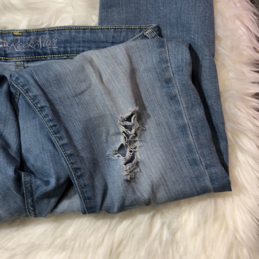 Old Navy Rock Star Distressed Light Wash Jeans 8 - Picture 10 of 16